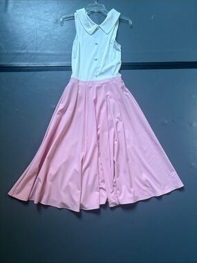 Sleeveless dance costume